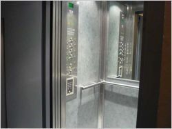 Un guide pour rappeler le mode d'emploi des ascenseurs