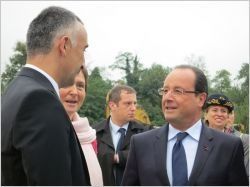 Emploi : François Hollande prône l'exemple du bâtiment