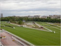 Les pelouses d'Auteuil, un poumon vert de 12 hectares pour les Parisiens
