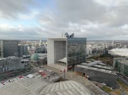 Charges d'exploitation "colossales" : le toit de la Grande Arche fermé au public