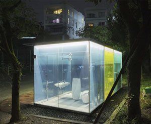 "Game of trônes": des toilettes publiques transparentes testées à Tokyo