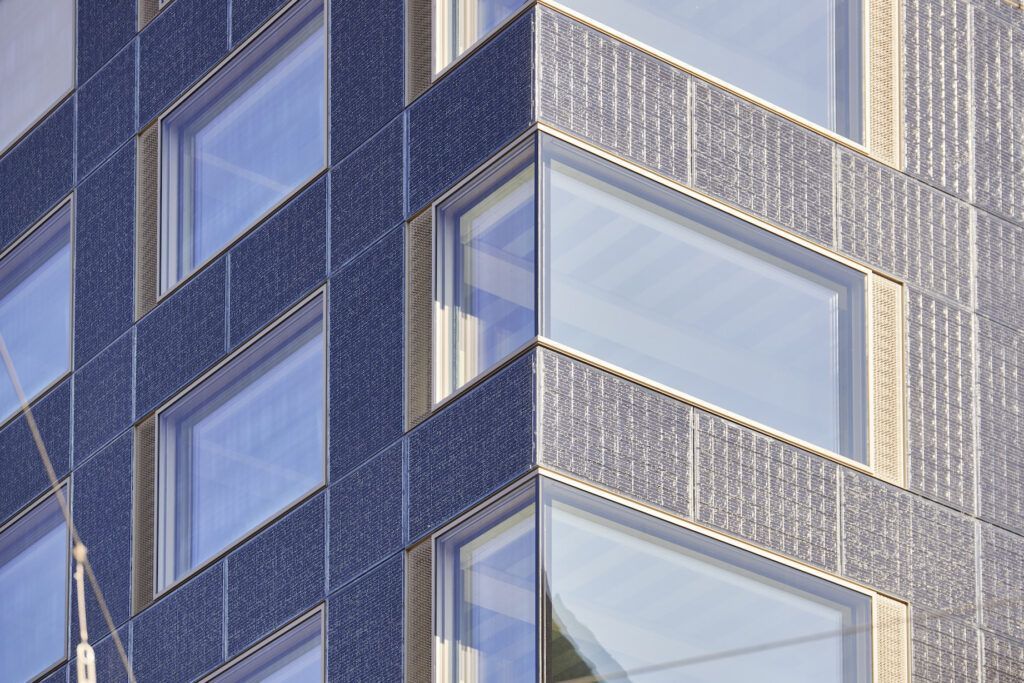 WICONA équipe l’Office cantonal de l’Environnement et de l’Energie à Bâle de fenêtres insonorisées à cavité fermée
