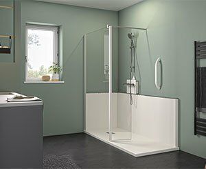 Kinemagic Access : la solution de remplacement de baignoire par une douche sécurisée en une journée