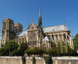 L'architecte chargé de Notre-Dame appelle à refaire la flèche "à l'identique"