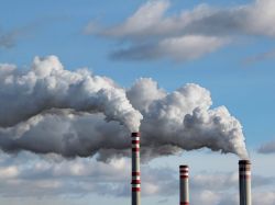 Record d'émissions polluantes pour le secteur de l'énergie, des solutions sont avancées