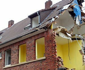 Charente-Maritime : dix mois après le séisme, le désarroi des sinistrés