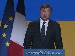 Un appel aux entreprises françaises pour "contribuer à la reconstruction" de l'Ukraine