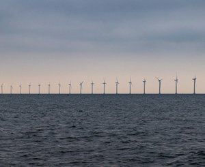 Macron annonce le lancement d'un énorme appel d'offres en 2025 pour des parcs éoliens en mer
