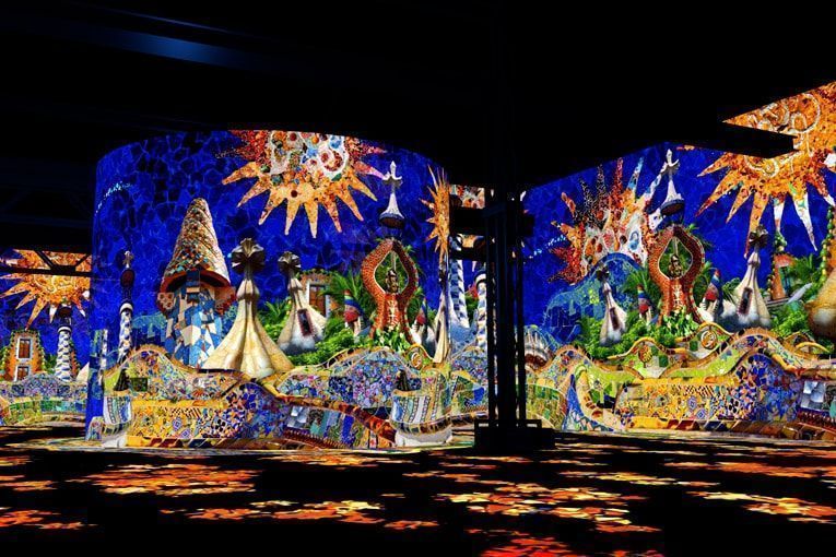 L’œuvre de Gaudì s’expose à l’Atelier des Lumières