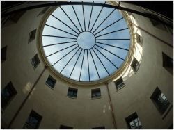 La Rotonde, un bâtiment plein de malice (diaporama)