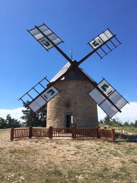 En Lozère, la rénovation d'un moulin redynamise tout un village