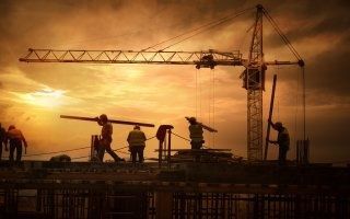 Chantiers au Qatar : Vinci fait auditer les pratiques de sa filiale