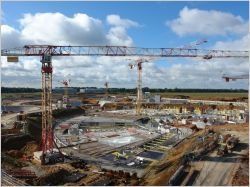 Plateau de Saclay : le Premier ministre pose la première pierre du chantier EDF