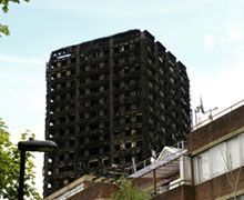 Un rapport sur l'incendie de la tour Grenfell appelle à revoir la règlementation en matière de construction