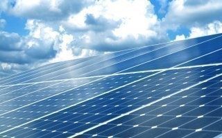 Energies renouvelables : une ferme solaire perchée dans les nuages