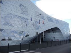 Fuksas signe un lycée hôtelier tout en triangles à Montpellier