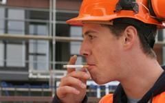 Peut-on interdire la cigarette sur les chantiers ?