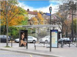 Des abris-bus végétalisés et photovoltaïques pour Paris