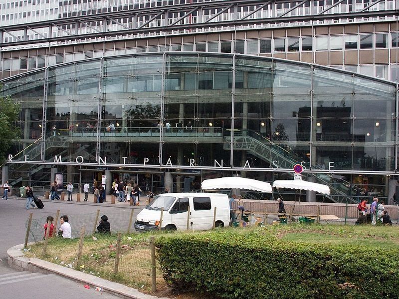 La gare Montparnasse encore une fois paralysée, la ministre excédée