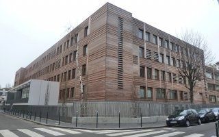 Quand un bardage en mélèze de Sibérie abrite le lycée des métiers du Bois