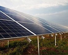 Ségolène Royal annonce deux nouveaux appels d'offres pour des centrales photovoltaïques