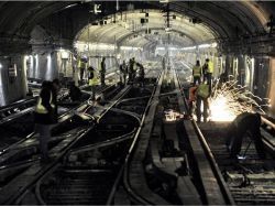 Ouvriers du métro parisien en grève : Vinci "étudie une embauche" des salariés