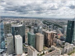 La tour D2 se dévoile à La Défense