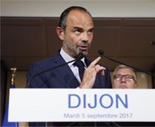 Édouard Philippe confirme la fin du RSI