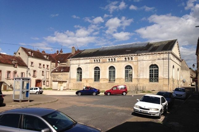 Mise en péril de la halle de Brienon