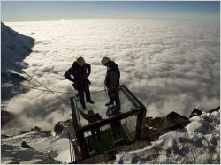 A Chamonix, un belvédère permet de marcher sur les nuages