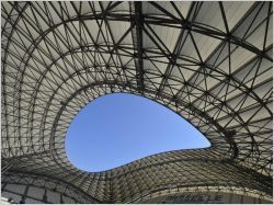 La toiture du stade Vélodrome éblouit les riverains