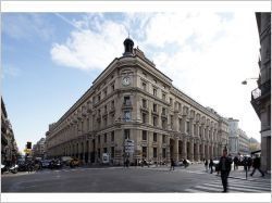 Cinq équipes d'architectes retenues pour la rénovation de La Poste du Louvre
