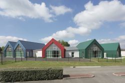 Un complexe de loisirs coloré pour la ville de Dampierre en Burly