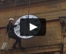 Rocroy, l'heure du changement de cadran pour l'église avec Bodet