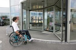 Accessibilité : le Sénat vote la proposition de loi Blanc