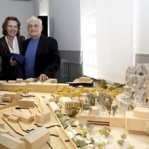 Participation de l\'architecte Frank Gehry au Centre d\'Art Contemporain d\'Arles