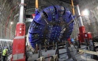 Liaison ferroviaire Lyon-Turin : le tunnelier Federica débute les travaux