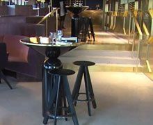 Les Bétons décoratifs d'Eqiom valorisent les sols d'un restaurant à Paris