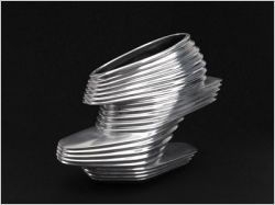 Zaha Hadid révolutionne l'univers de la chaussure