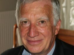 Qui est le premier secrétaire général du Conseil de la simplification ?