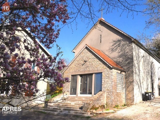 Avant/après : une église transformée en douillette maison familiale !