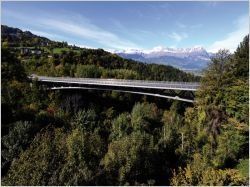 Un nouveau pont apporte à Saint-Gervais-les-Bains une bouffée d'oxygène (diaporama)