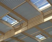 Knauf SteelThane® : la nouvelle solution pour l'isolation des toitures le?ge?res