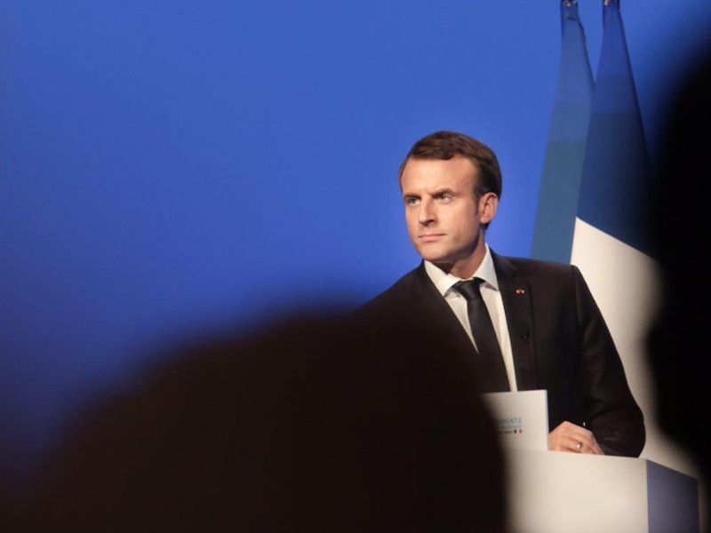 Normes, innovation, fiscalité : ce qu'a dit Emmanuel Macron aux maires