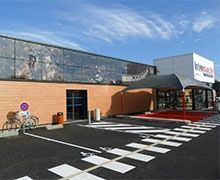 Intermarché Lentigny (42) : le 1er magasin de France équipé d'une façade solaire connectée et imprimée