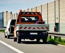 Le nombre de contrats aidés porté à 310.000 pour 2017