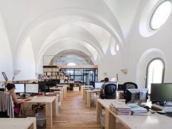 Une chapelle transformée en bureaux BePos, c'est possible !