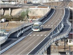 Ouverture du viaduc métallique Léon-Blum à Poitiers