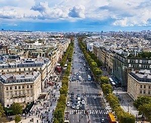 Six fontaines lumineuses de 13 mètres bientôt installées sur les Champs-Elysées