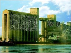 Concours : quand des silos céréaliers s'intègrent à un nouveau quartier